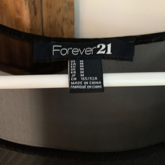 Forever 21 tulle and pleated dress. Worn twice - Picture 2 of 4